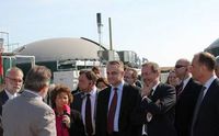 Brandenburgs Ministerpräsidenten Matthias Platzeck und der polnische Wirtschaftsministers und stellvertretenden Ministerpräsidenten Waldemar Pawlak besuchten den Biogaspark Lauchhammer